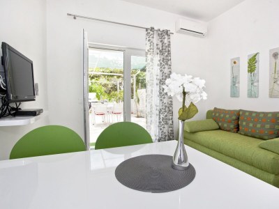 Apartment One bedroom apartment near beach Duće, Omiš A-10304-c - Outdoor photo 7