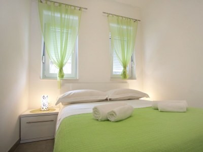 Apartment One bedroom apartment near beach Duće, Omiš A-10304-c - Outdoor photo 9