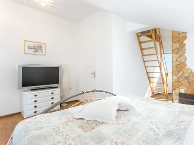 Apartment Three bedroom apartment with terrace and sea view Kaštel Kambelovac, Kaštela A-21027-a - Outdoor photo 10