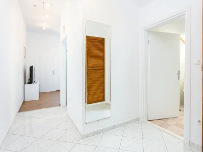 Apartment Three bedroom apartment with terrace and sea view Kaštel Kambelovac, Kaštela A-21027-a - Outdoor photo 17