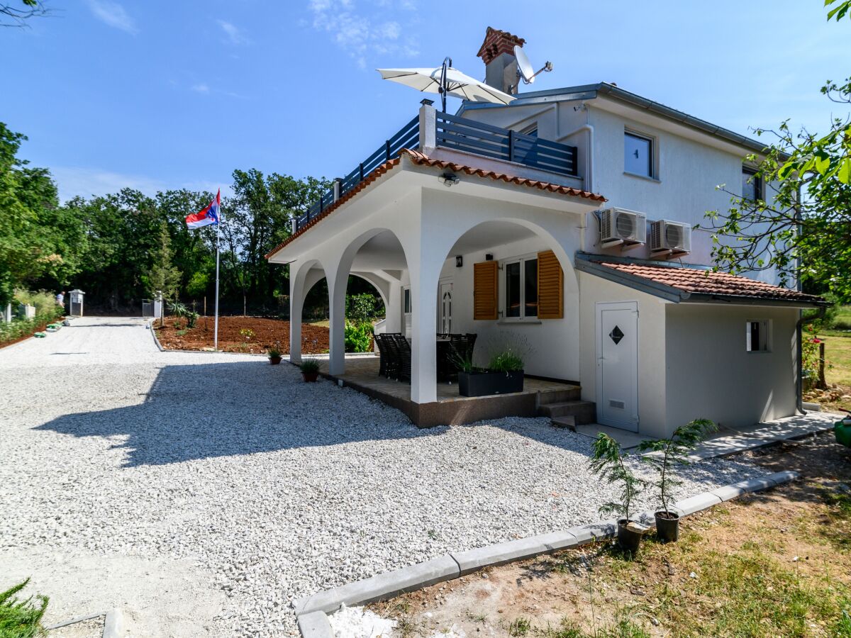 Holiday house Four-bedroom house with terrace Medulin K-21049 - Outdoor photo 3