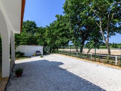 Holiday house Four-bedroom house with terrace Medulin K-21049 - Outdoor photo 12