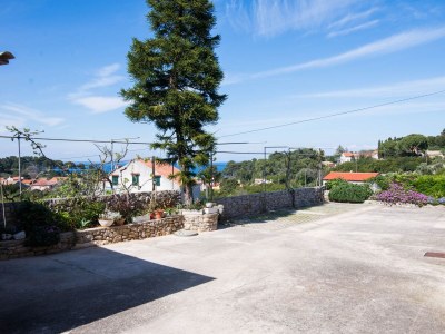 Apartment One bedroom apartment with terrace Veli Lošinj, Lošinj A-21192-a - Outdoor photo 3