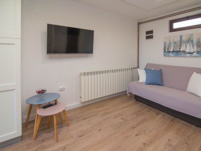 Apartment One bedroom apartment with terrace Veli Lošinj, Lošinj A-21192-a - Outdoor photo 4