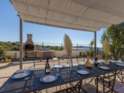 Holiday house Comfortable and spacious house with terrace and sea view Zečevo Rtić, Rogoznica K-21157 - Outdoor photo 13