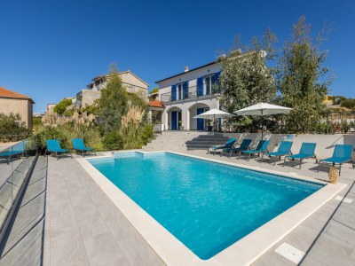 Holiday house Comfortable and spacious house with terrace and sea view Zečevo Rtić, Rogoznica K-21157 - Outdoor photo 16