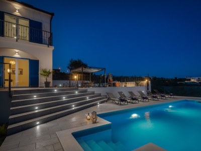 Holiday house Comfortable and spacious house with terrace and sea view Zečevo Rtić, Rogoznica K-21157 - Outdoor photo 21