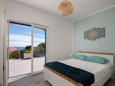 Holiday house Comfortable and spacious house with terrace and sea view Zečevo Rtić, Rogoznica K-21157 - Outdoor photo 32