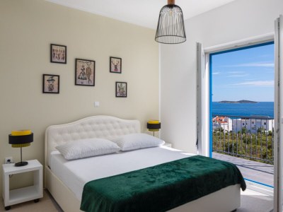 Holiday house Comfortable and spacious house with terrace and sea view Zečevo Rtić, Rogoznica K-21157 - Outdoor photo 37