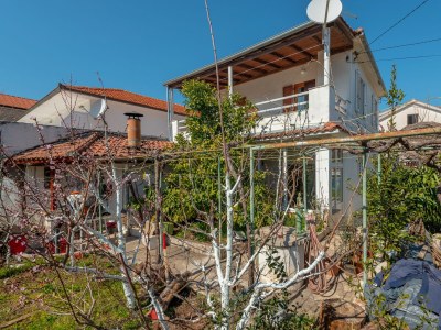 Apartment Two bedroom apartment with terrace Jelsa, Hvar A-11319-a - Outdoor photo 3