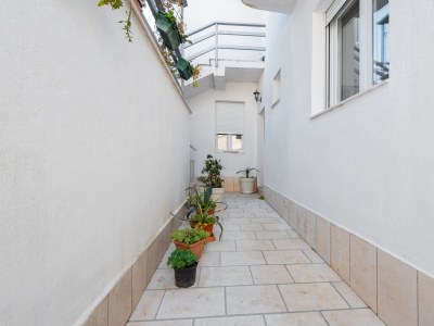 Apartment Two bedroom apartment with terrace Jelsa, Hvar A-11319-a - Outdoor photo 10