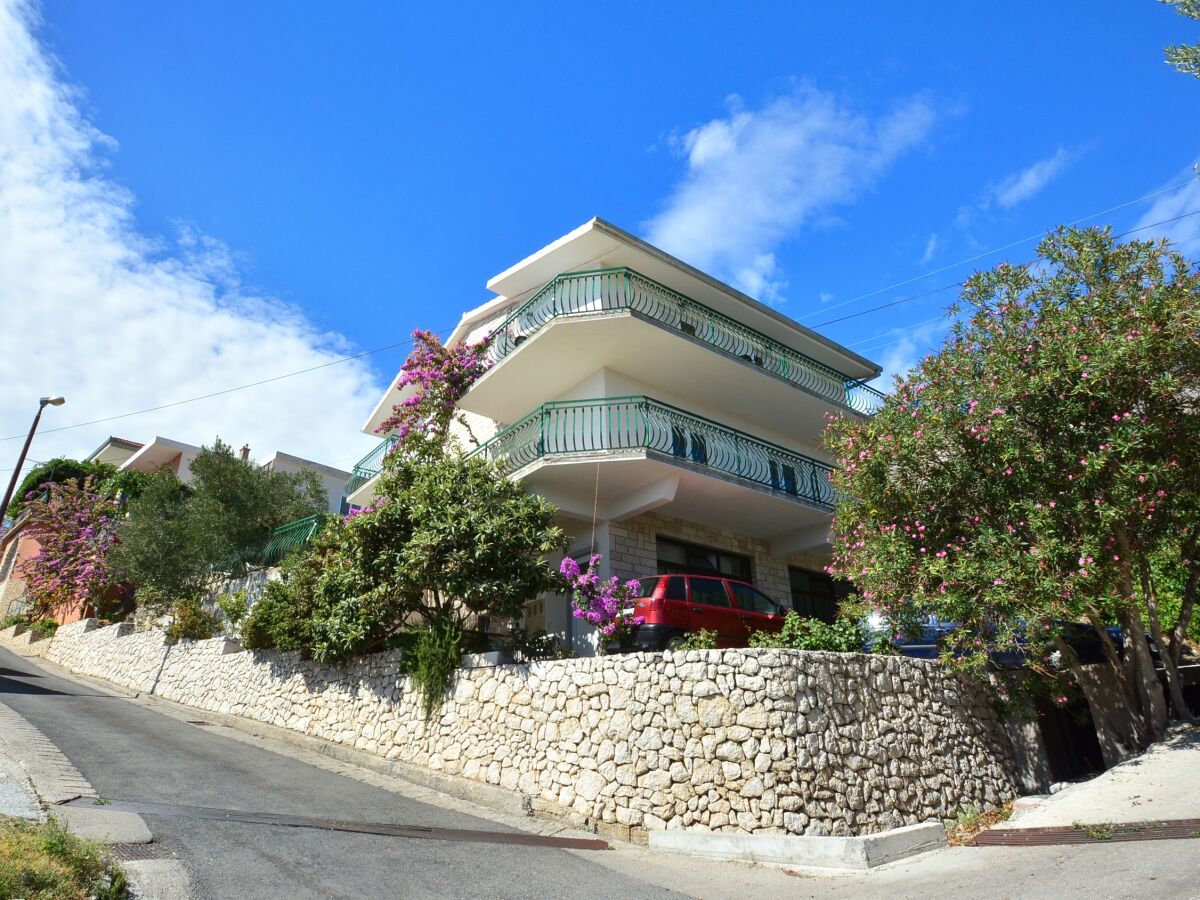 Apartment Three bedroom apartment with terrace and sea view Suhi Potok, Omiš A-11401-a - Outdoor photo 2