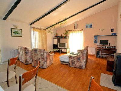 Apartment Three bedroom apartment with terrace and sea view Suhi Potok, Omiš A-11401-a - Outdoor photo 5