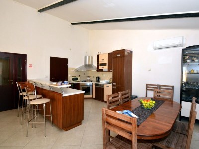 Apartment Three bedroom apartment with terrace and sea view Suhi Potok, Omiš A-11401-a - Outdoor photo 7