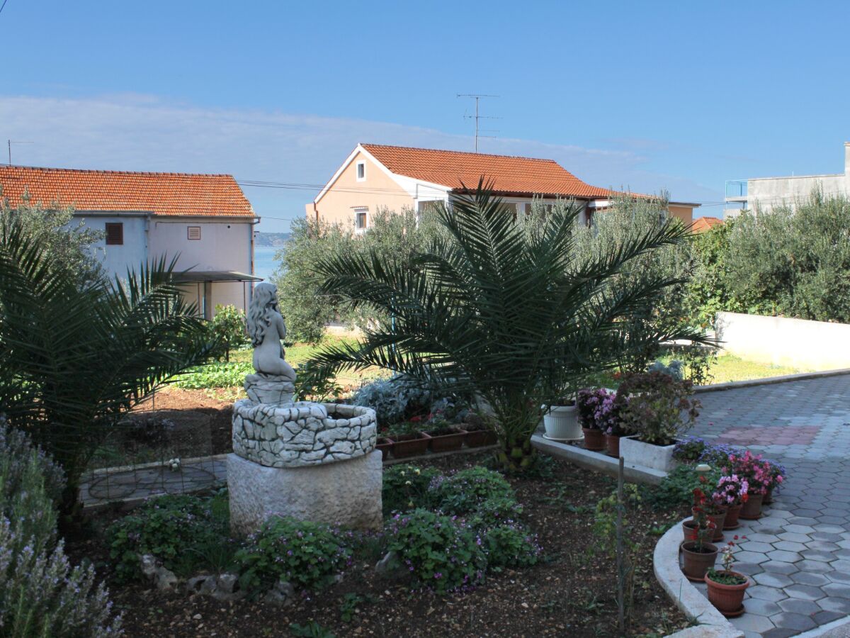 Apartment Comfortable and spacious apartment with terrace and sea view Brodarica, Šibenik A-5736-a - Outdoor photo 5