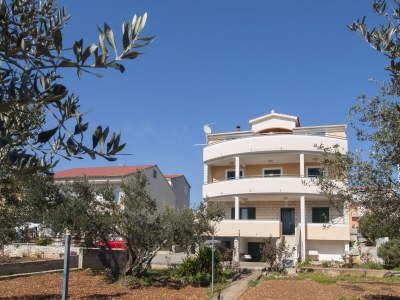 Apartment Comfortable and spacious apartment with terrace and sea view Brodarica, Šibenik A-5736-a - Outdoor photo 3