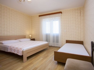 Apartment Comfortable and spacious apartment with terrace and sea view Brodarica, Šibenik A-5736-a - Outdoor photo 18