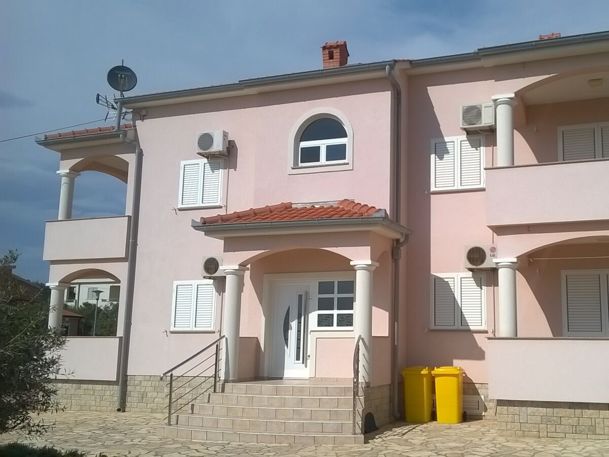 Apartment One bedroom apartment with terrace Vrsi - Mulo, Zadar A-5860-c - Outdoor photo 4