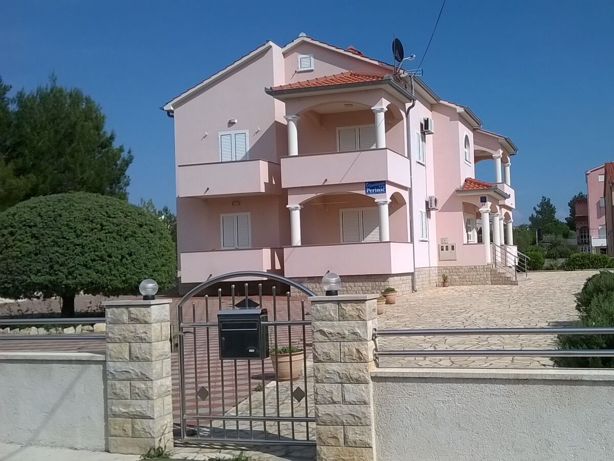 Apartment Two bedroom apartment with terrace Vrsi - Mulo, Zadar A-5860-d