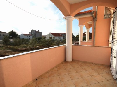 Apartment Two bedroom apartment with terrace Vrsi - Mulo, Zadar A-5860-d - Outdoor photo 17