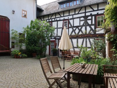 Holiday apartment "WaldrebenNest" im Fachwerkhof - Outdoor photo 12