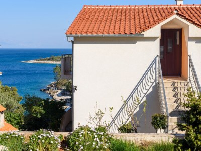 Apartment Two bedroom apartment near beach Basina, Hvar A-11817-a - Outdoor photo 4