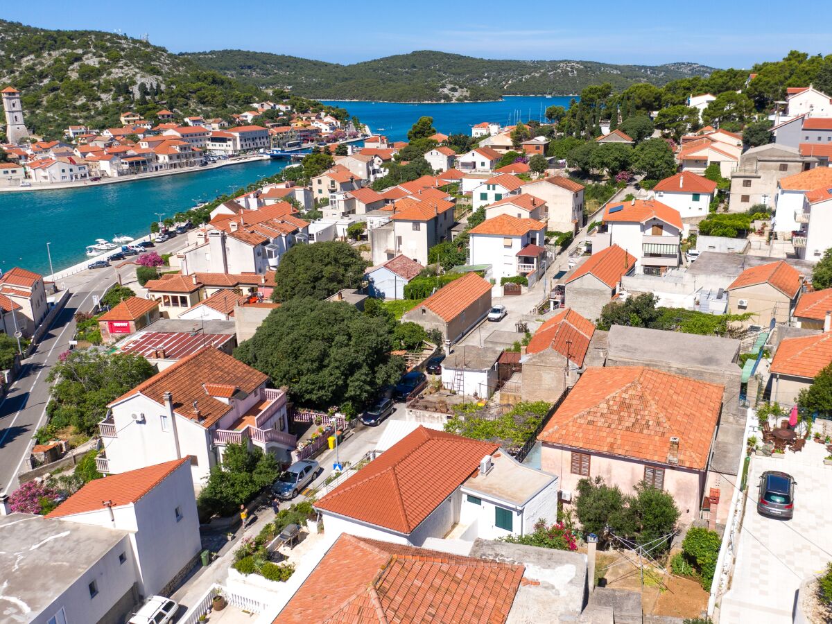 Apartment Three bedroom apartment with balcony Tisno, Murter A-21405-a - Outdoor photo 2