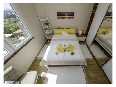 Apartment One bedroom apartment with terrace and sea view Banjol, Rab A-22226-a - Outdoor photo 24