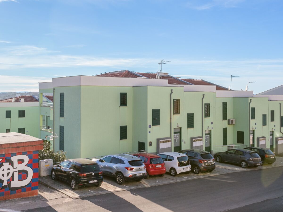 Apartment Two bedroom apartment with balcony and sea view Okrug Gornji, Čiovo A-22182-a - Outdoor photo 3