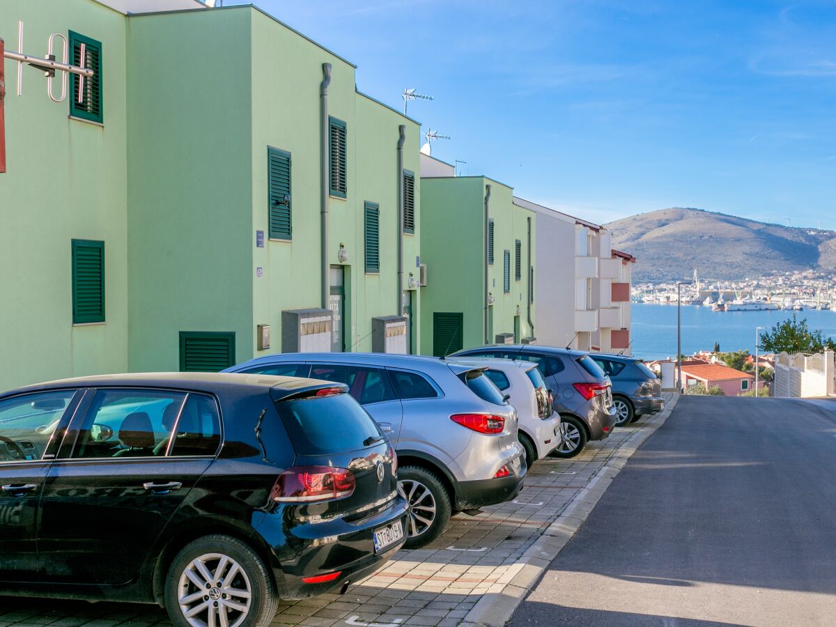 Apartment Two bedroom apartment with balcony and sea view Okrug Gornji, Čiovo A-22182-a - Outdoor photo 5