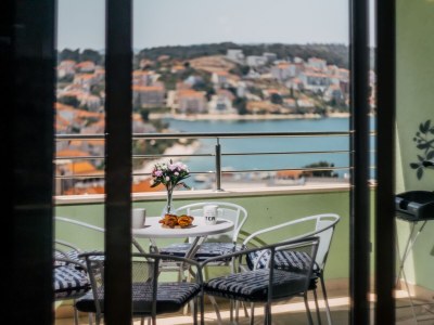 Apartment Two bedroom apartment with balcony and sea view Okrug Gornji, Čiovo A-22182-a - Outdoor photo 34