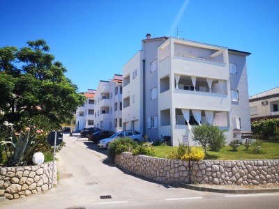 Apartment One bedroom apartment with balcony and sea view Supetarska Draga - Gornja, Rab A-22213-a in Rab - Apartment