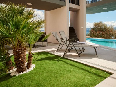 Villa Comfortable and spacious house with terrace and sea view Mali Rat, Omiš K-21548 - Outdoor photo 8