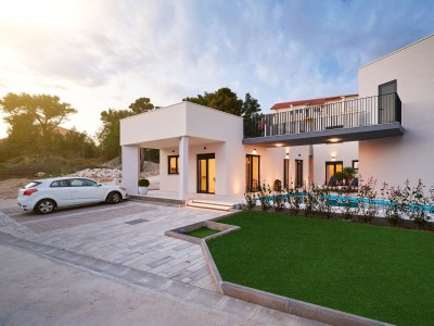 Villa Comfortable and spacious house with terrace and sea view Mali Rat, Omiš K-21548 - Outdoor photo 10