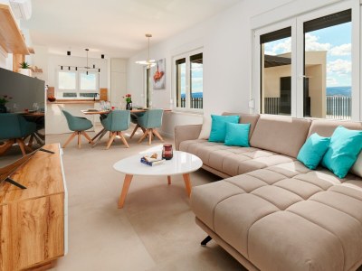 Villa Comfortable and spacious house with terrace and sea view Mali Rat, Omiš K-21548 - Outdoor photo 14