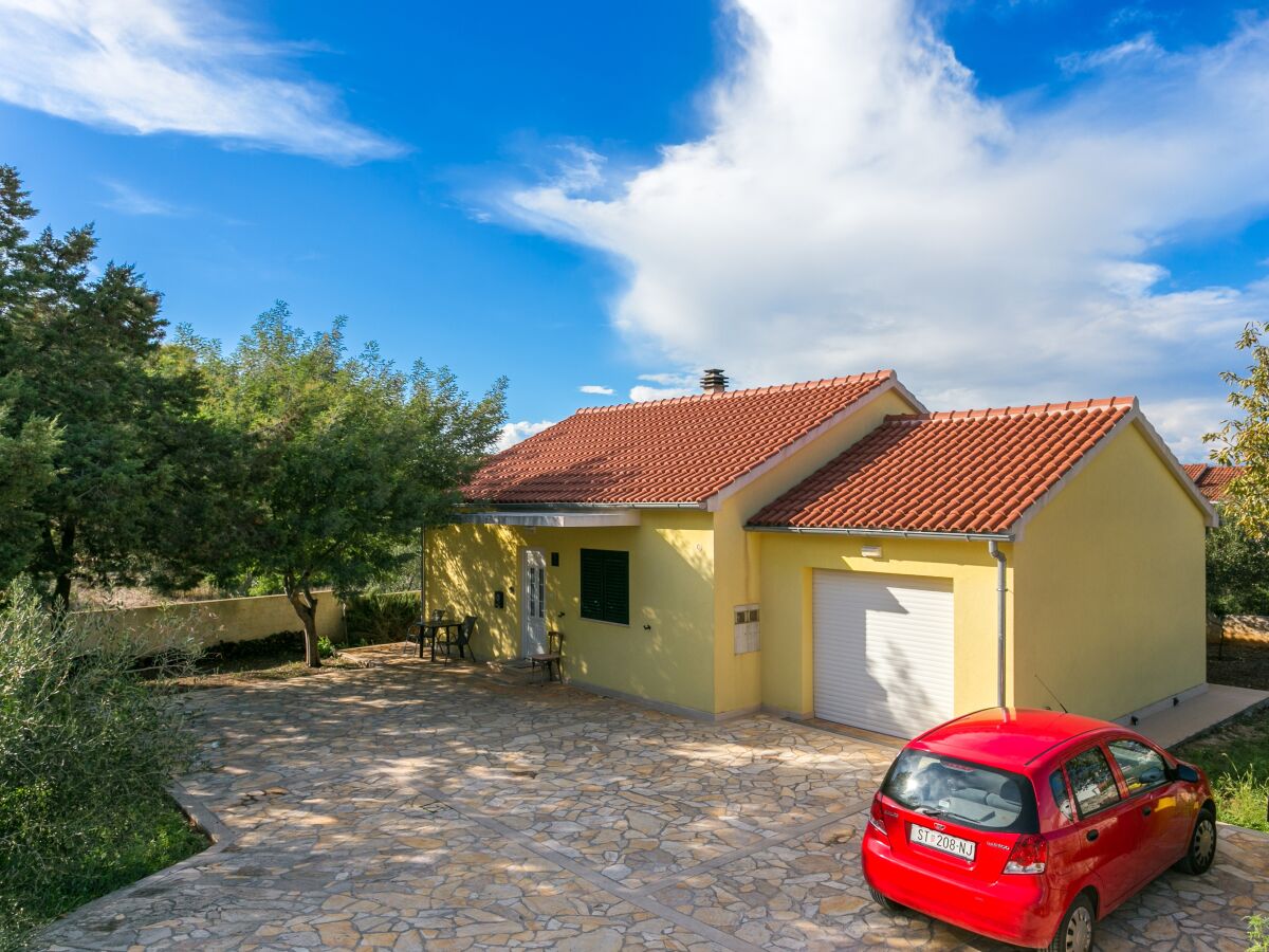 Holiday house Holiday house with a parking space Mirca, Brač - 22257 - Holiday house with a parking space Mirca, Brač - 22257 - Outdoor photo 2