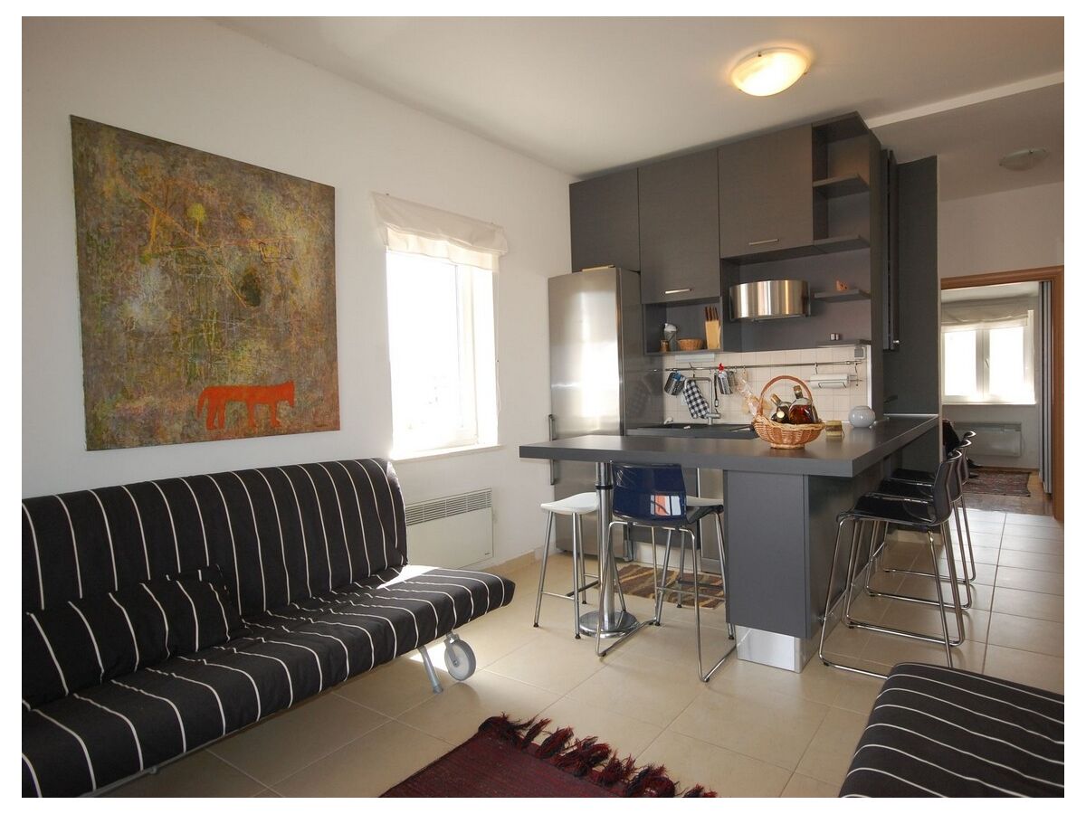 Apartment One bedroom apartment with balcony and sea view Porat, Krk A-22268-a