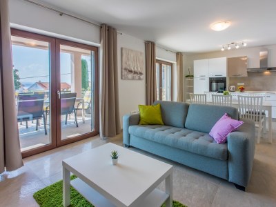 Apartment Three bedroom apartment with terrace and sea view Crikvenica A-22295-a - Outdoor photo 13