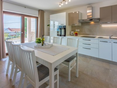 Apartment Three bedroom apartment with terrace and sea view Crikvenica A-22295-a - Outdoor photo 18