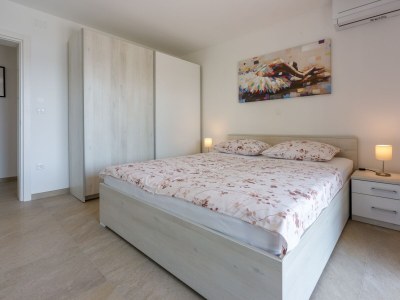 Apartment Three bedroom apartment with terrace and sea view Crikvenica A-22295-a - Outdoor photo 26