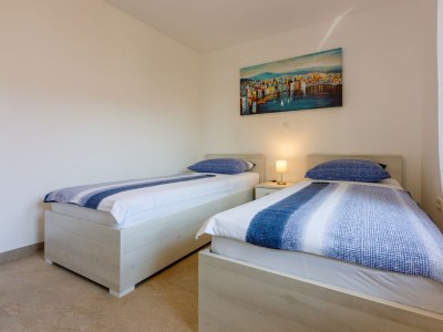 Apartment Three bedroom apartment with terrace and sea view Crikvenica A-22295-a - Outdoor photo 29