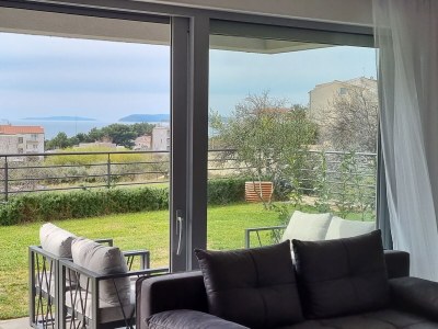 Apartment One bedroom apartment with terrace and sea view Podstrana, Split A-22298-a - Outdoor photo 10