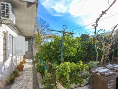 Apartment Two bedroom apartment with terrace Split A-22101-a - Outdoor photo 8