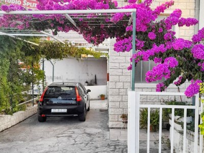 Apartment Two bedroom apartment with terrace Split A-22101-a - Outdoor photo 9