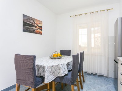 Apartment Two bedroom apartment with terrace Split A-22101-a - Outdoor photo 16