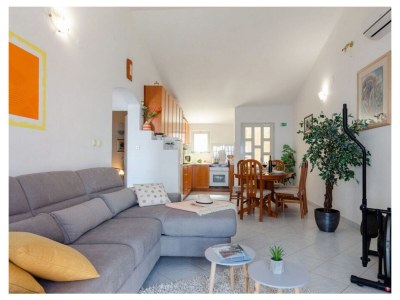 Apartment Two bedroom apartment near beach Prigradica, Korčula A-22120-a - Outdoor photo 12