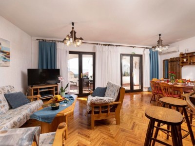 Apartment Three bedroom apartment with terrace and sea view Pinezići, Krk A-22403-a - Outdoor photo 7