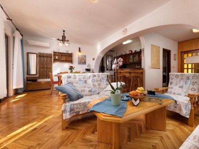 Apartment Three bedroom apartment with terrace and sea view Pinezići, Krk A-22403-a - Outdoor photo 8