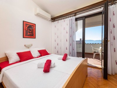 Apartment Three bedroom apartment with terrace and sea view Pinezići, Krk A-22403-a - Outdoor photo 21