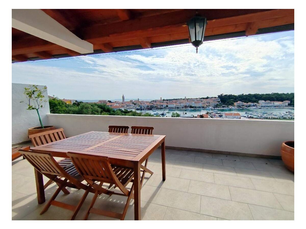 Apartment Two bedroom apartment with terrace and sea view Banjol, Rab A-22421-a